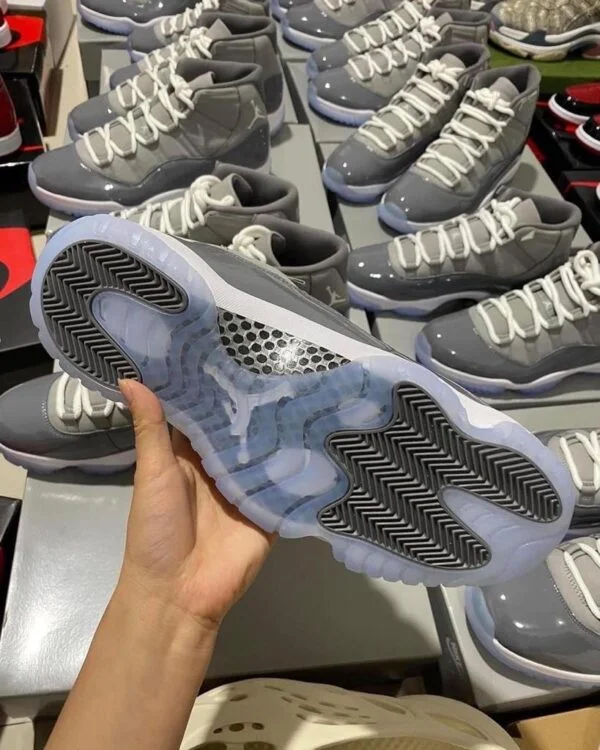 Air Jordan 11 Pallets - Image 5